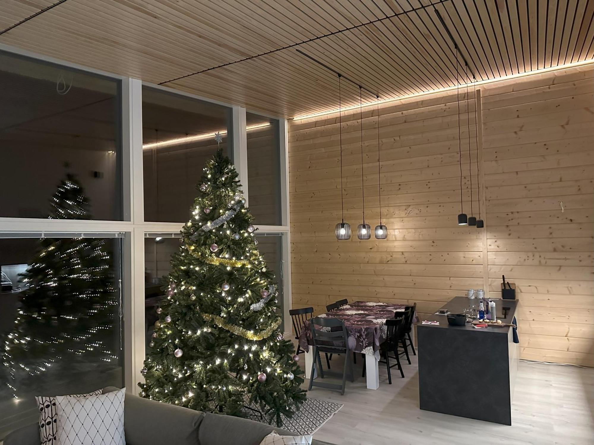 Lakeside Lodge Norvis Рованиеми Екстериор снимка